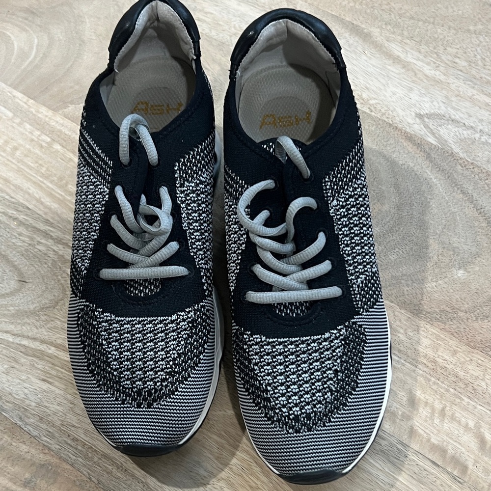 Ash Men's Black and White Knit Sneakers